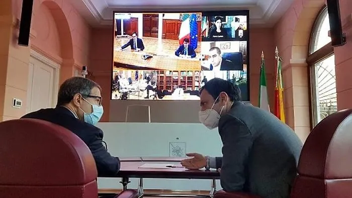 Musumeci: &laquo;La rabbia va compresa, Roma consenta alla Sicilia di aprire i locali fino alle 23&raquo;