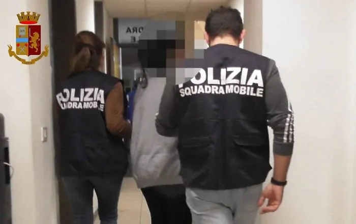 Presunto orco adescava minori
per consumare rapporti sessuali