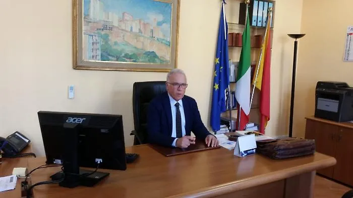 Si ripulisce il fiume Verdura