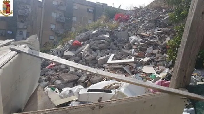Catania, ricercato ma gestiva una discarica abusiva di rifiuti pericolosi