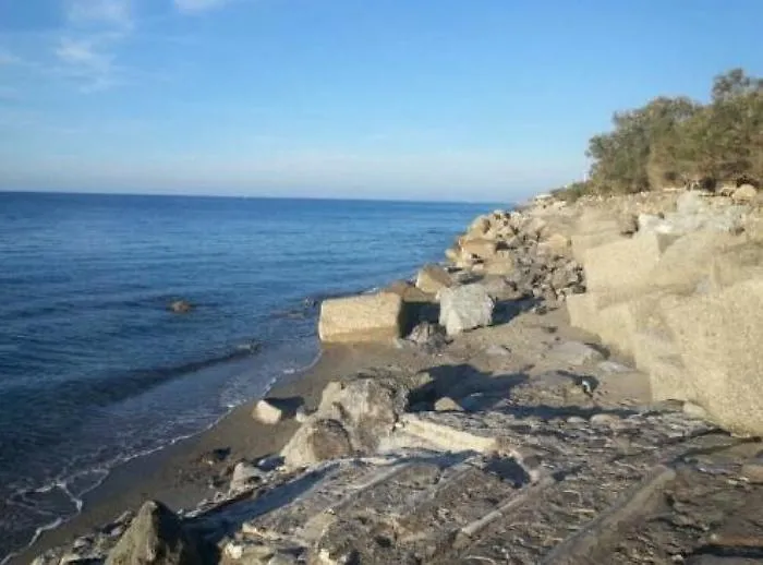 Acqualadrone tira un sospiro di sollievo: via ai lavori per fermare l'erosione costiera