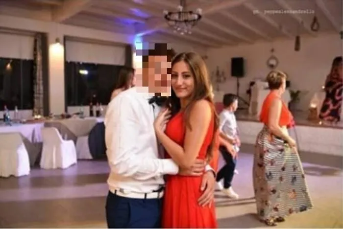 Scoglitti, scooter contro un'auto
Muore una ragazza, grave il fidanzato