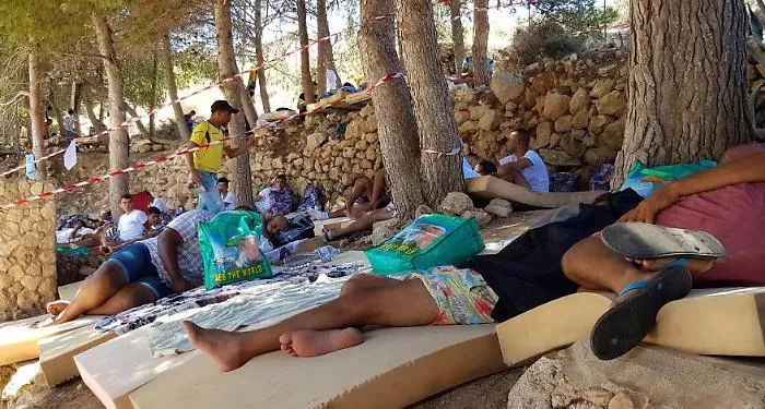 Migranti, la Lega sbotta: &laquo;Sicilia un far west in bal&igrave;a dei tunisini&raquo;