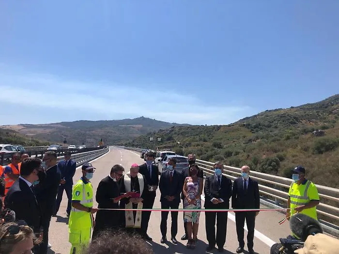 Viadotto Himera, la ministra De Micheli: &laquo;Non arrabbiatevi, apriremo tanti cantieri&raquo;
