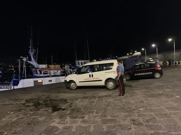 Riposto, presunto caso covid tra equipaggio peschereccio: scatta quarantena