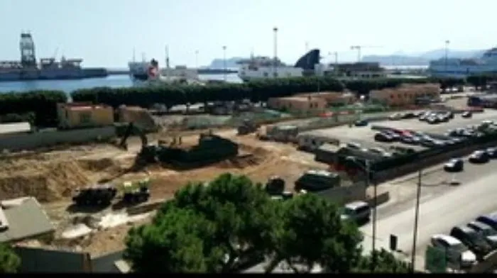 Ordigno bellico a Palermo, si avvicina l'ora X: 7mila fuori casa