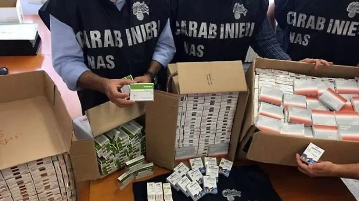 Catania, ricette mediche false per avere rimborsi: 2 medici sospesi e 8 farmacisti indagati