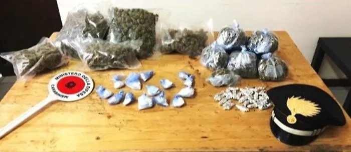 Catania, droga nascosta in garage in via C. Passero: donna arrestata