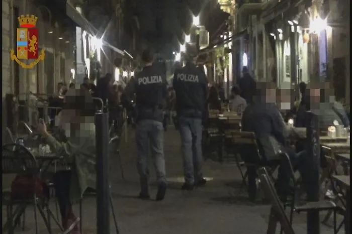 Catania, controlli anti Covid nelle zone della movida: 6 locali multati