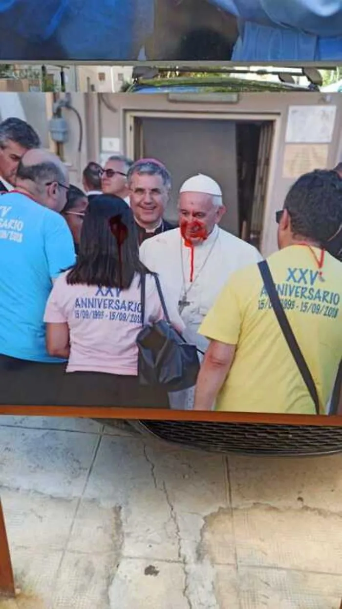 Palermo, imbrattate le foto col Papa e col fratello di don Puglisi