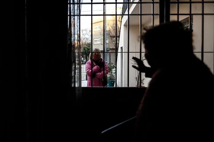 Sicilia, i &ldquo;prigionieri&rdquo; del Covid: chiusi da settimane in casa in attesa dell'Asp