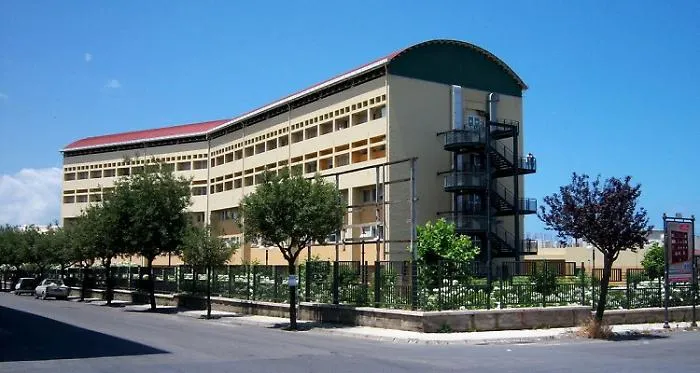 Messina, l'Asp accusa: &laquo;Rai dentro l'ospedale Covid di Barcellona senza autorizzazione&raquo;