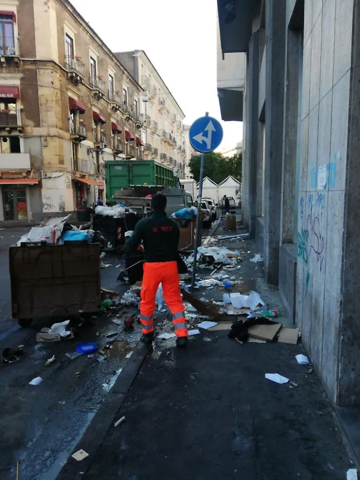Rifiuti, a Catania ricomincia raccolta dopo riapertura discarica Lentini