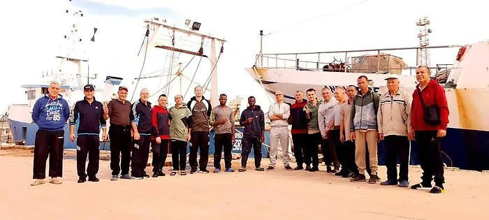 Pescatori liberati, pescherecci ancora a Bengasi per problemi ai motori