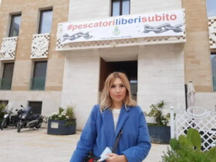 Pescatori liberati, una moglie: &laquo;Segni di violenza in foto di mio marito&raquo;