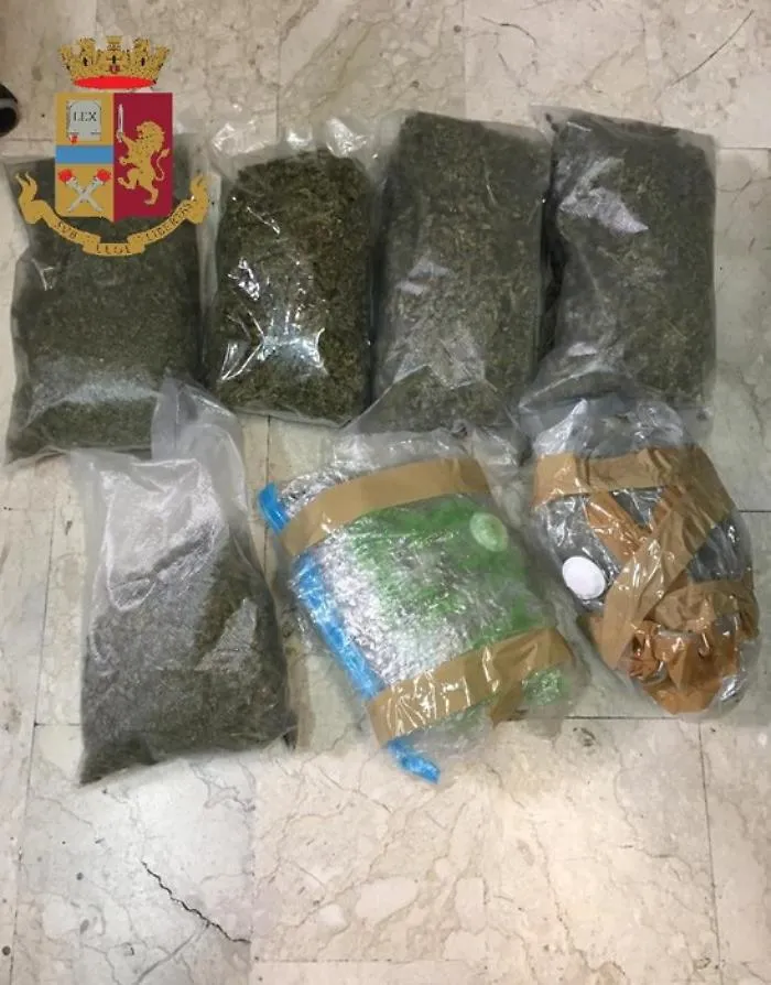 Messina, droga in un'area vicina ad un cantiere abbandonato
