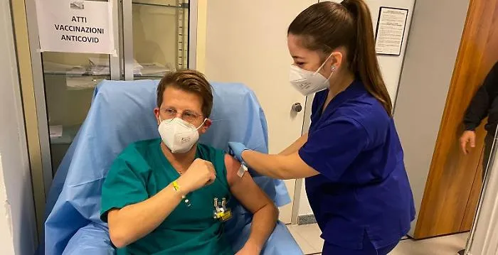 Si &egrave; vaccinato il medico e assessore comunale di Agrigento, Giovanni Vaccaro