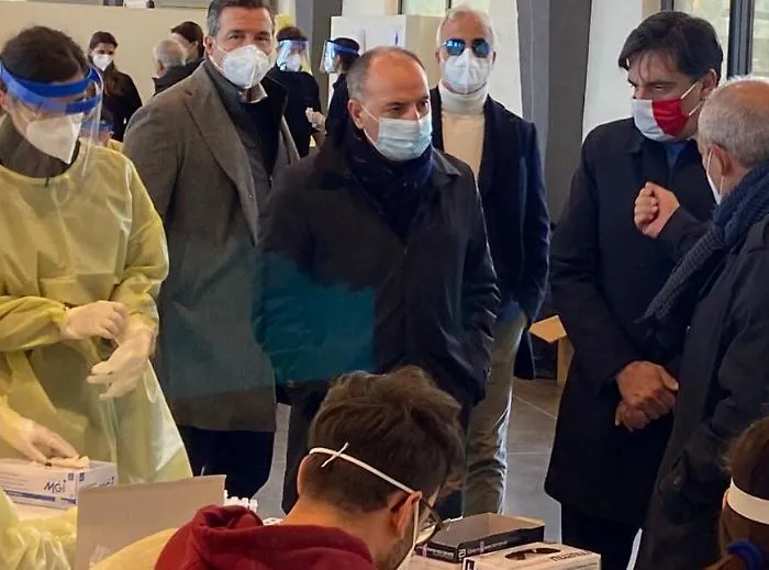 Catania, Pogliese: &laquo;Troppi contagi, rinviare il rientro a scuola&raquo;