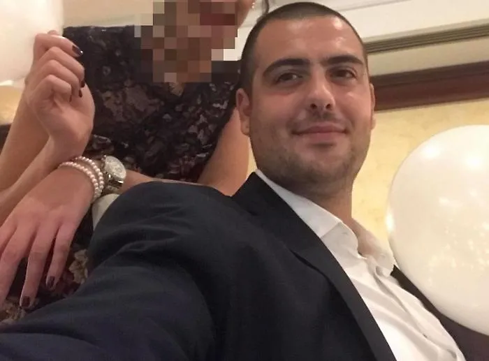 Cade in un dirupo durante una battuta di caccia e muore