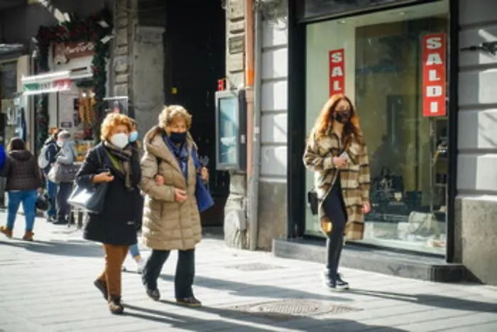Stretta anti-Covid, si abbassano criteri per fasce. Conte: &laquo;Ancora sacrifici&raquo;