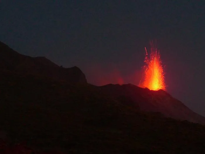 Trabocco lavico  sullo Stromboli: &laquo;&Egrave; un peccato che non ci siano turisti&raquo;