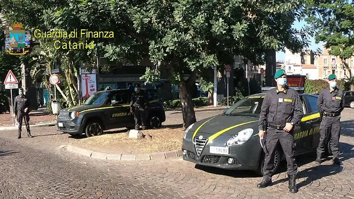 Catania, controlli antiCovid della Gdf: 23 persone sanzionate