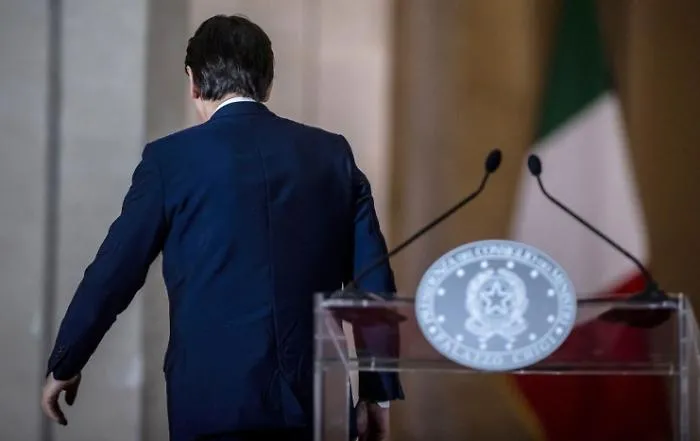 Conte si &egrave; dimesso: dal tris al nuovo premier, ecco tutti gli scenari