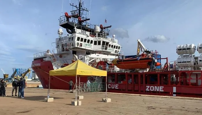Migranti, l'Italia concede il porto di Augusta alla Ocean Viking