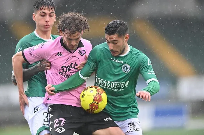 Serie C, Girone C: altro stop per Bari e Palermo, Ternana inarrestabile