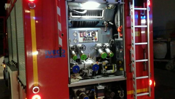 Paura a Palermo per un boato in via Roma durante lavori a rete elettrica