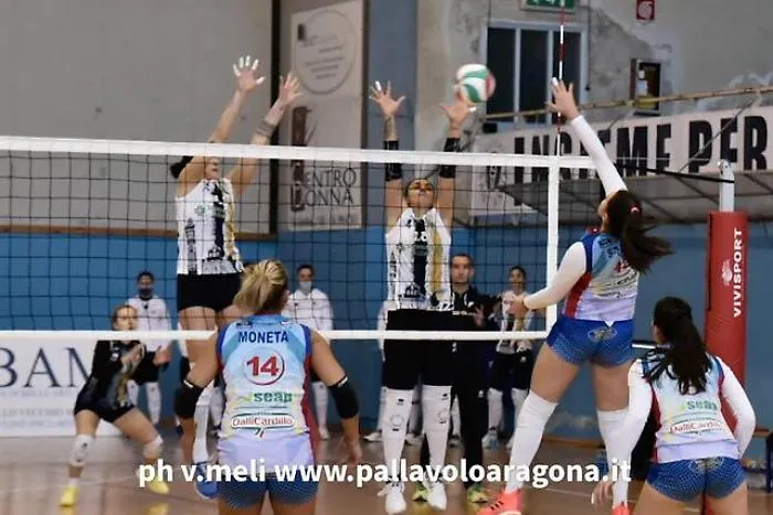 Volley B1: amara sconfitta per la Seap Aragona