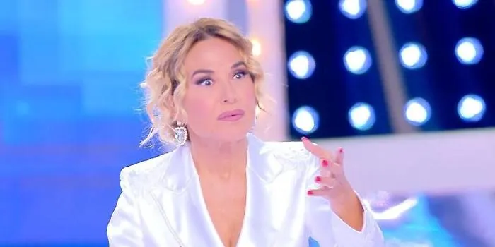 Live-Non &egrave; la D'Urso: ascolti ancora in calo e a fine marzo il programma chiude in anticipo