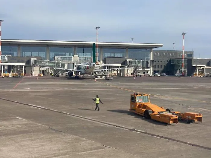 Etna, la cenere lavica blocca l'operativit&agrave; dell'aeroporto di Catania