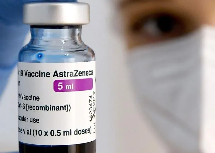 Dall'Aifa dubbi su sicurezza dell'Astrazeneca per gli under 60: &laquo;Ma seconda dose va fatta&raquo;
