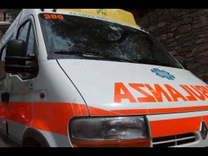 Modica, scontro tra auto in via Nazionale: muore un anziano