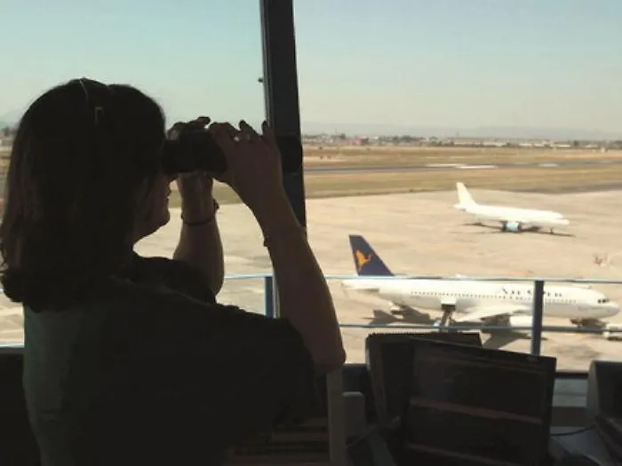 Milano Catania in aereo a 50 euro? S&igrave;, in 18 ore e con scalo a Tirana