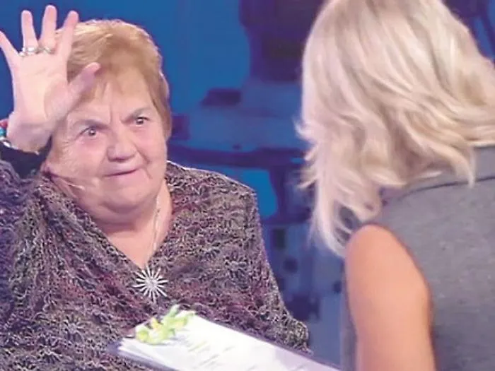 La signora Sarina dopo "C'&egrave; Posta per Te": &laquo;Diventai &rsquo;na star e mi piace assai&raquo;