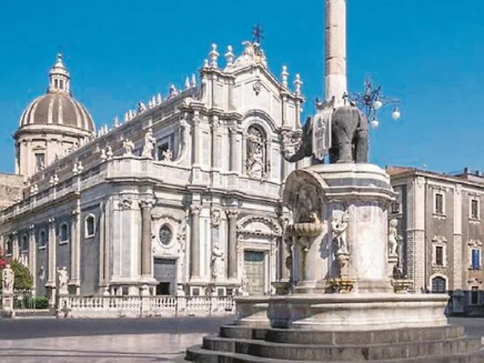 Sul sito La Sicilia.it immagini, racconti e voci della Festa di Sant'Agata