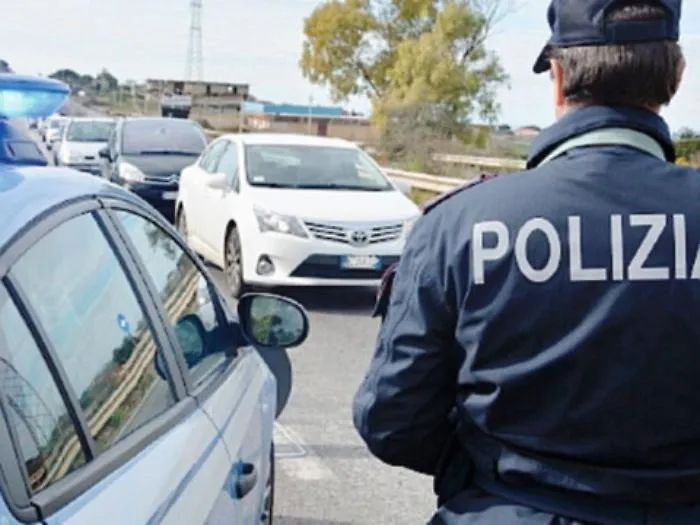 Forza posto di blocco, dopo un inseguimento, arrestato a Favara