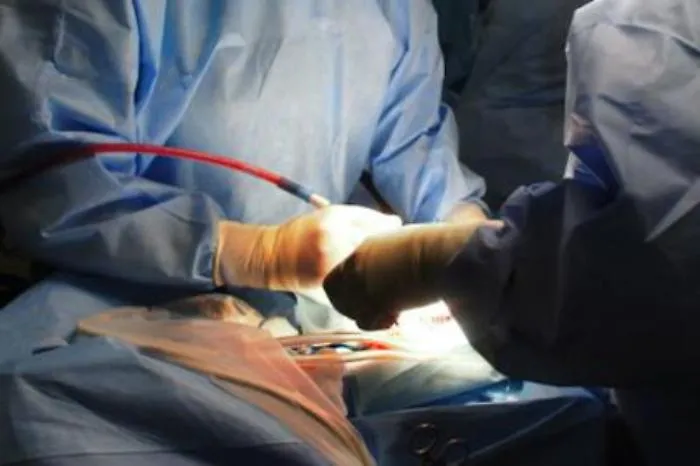 Cos&rsquo;&egrave; il glioblastoma e perch&eacute; &egrave; cos&igrave; difficile da trattare: ruolo dei marcatori molecolari e terapia emergenti