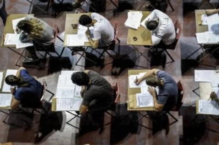 Universit&agrave;: da penna blu a firma, 10 errori che costano annullamento test Medicina