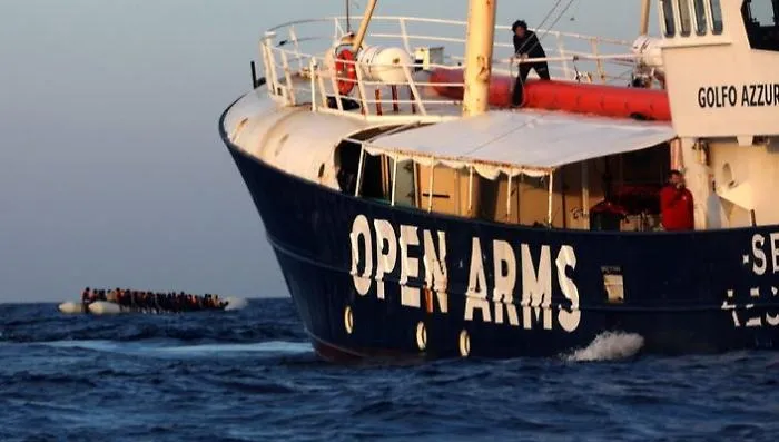Immigrazione, l'ordinanza di Musumeci: quarantena sulle navi Ong
