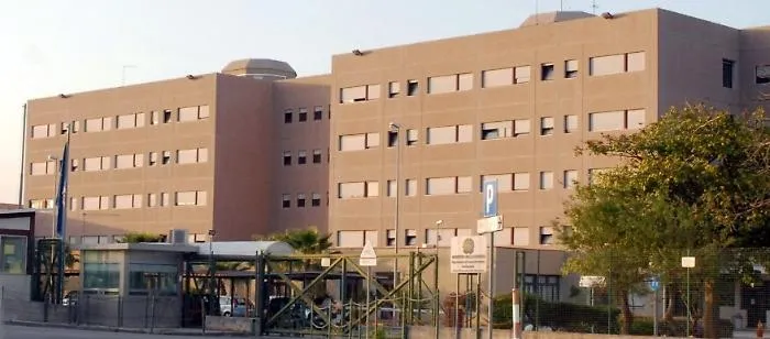 Droga sotto il francobollo nella lettera per il carcere di Augusta, inchiesta della Procura di Siracusa