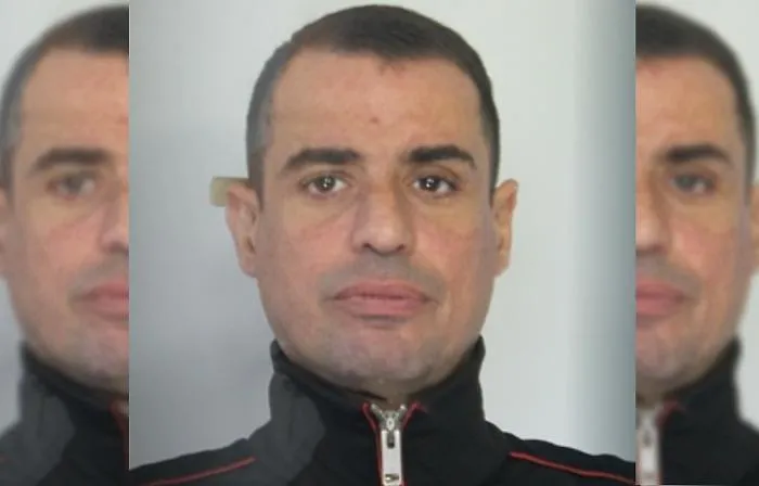 Catania: ai domiciliari per droga, a casa aveva marijuana e una pistola