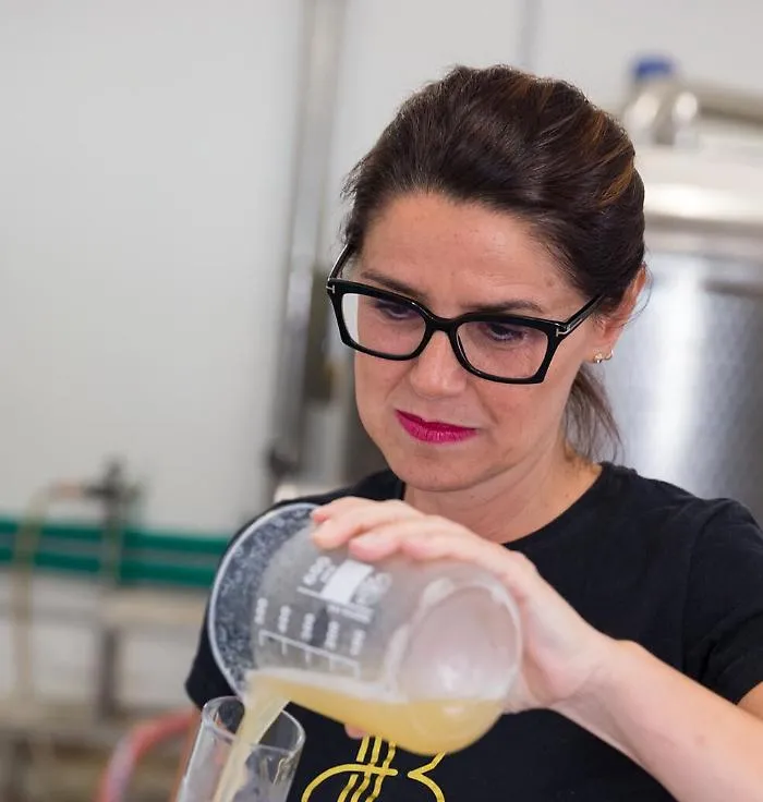 Birre artigianali, Luppolo d'Oro a "Ciaur&ugrave;sa" creata da mastra birraia-farmacista catanese