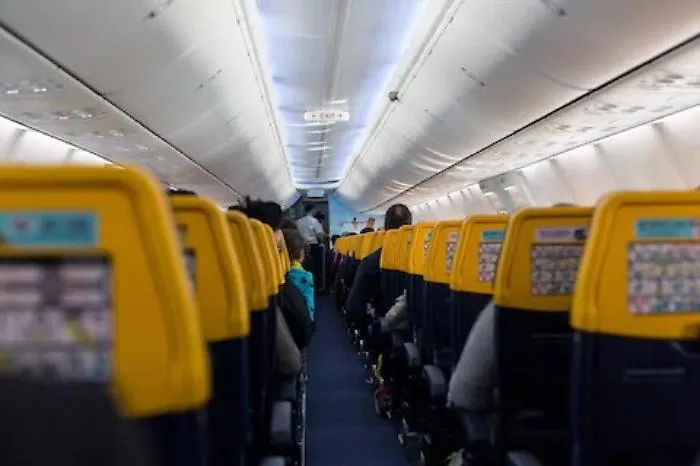 Passeggero d&agrave; in escandescenze sul volo Catania-Roma e rimane a Fontanarossa