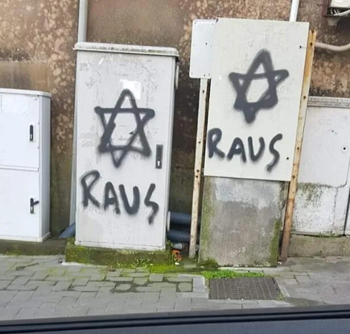 Trecastagni, scritte antisemite comparse a S. Alfio