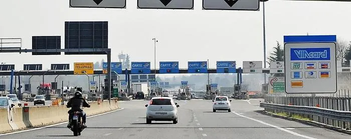 Sciopero dei casellanti in Sicilia, disagi alle barriere su A20 e A18