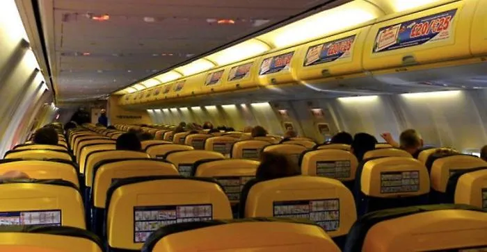 Atterraggio di emergenza all'aeroporto di Catania per un carrello bloccato