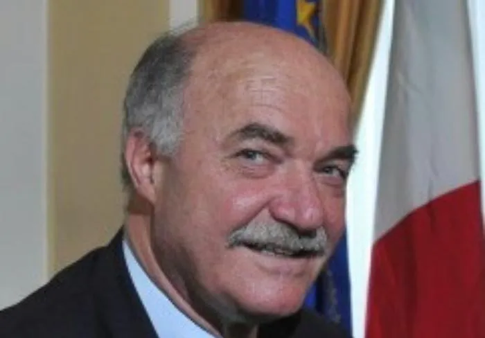 Priolo, sindaco Pippo Gianni assolto dall'accusa di abbandono di rifiuti tossici